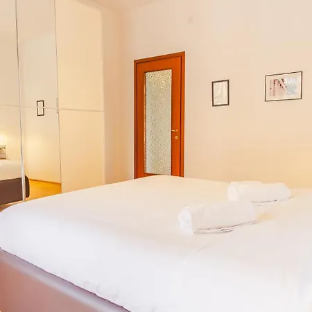 شقة Residenza Ponte Pietra - Italian Homing فيرونا